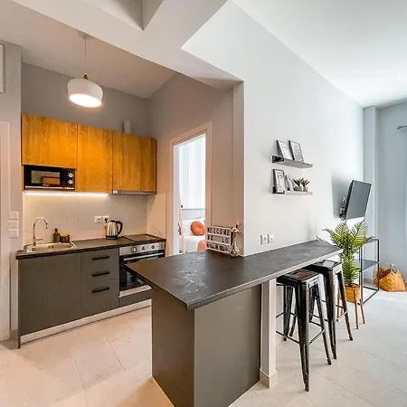 Apartment Luxury Close To Metro & Akropolis- Cielo Homes
