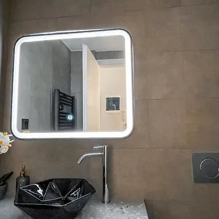 Luxury Close To Metro & Akropolis- Cielo Homes Apartment Athens